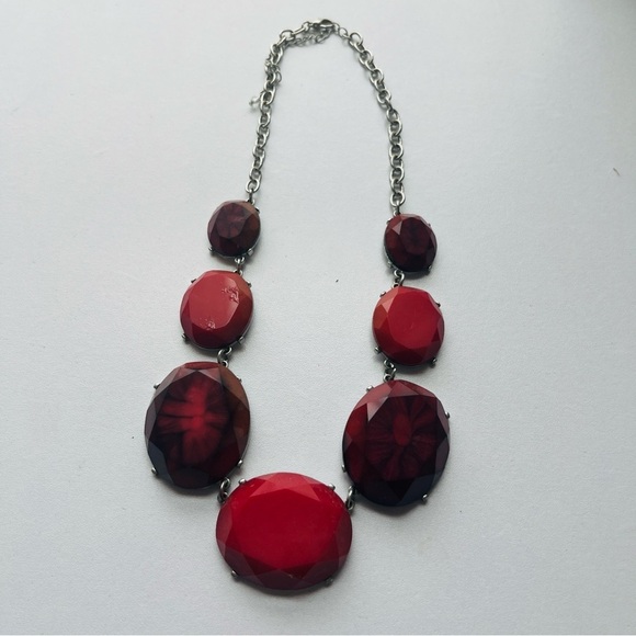 Elegant Red Statement Necklace - Picture 4 of 5